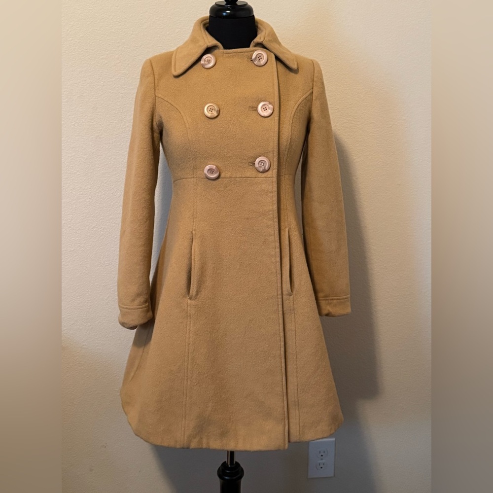 100% Wool Tan Double-Breasted Women's Coat Siz 6 - Picture 2 of 12